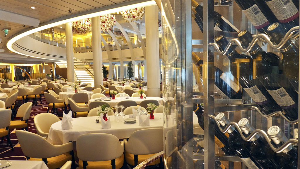 Koningsdam's Tasteful Dining Options Offer Flavors Fit for a King The