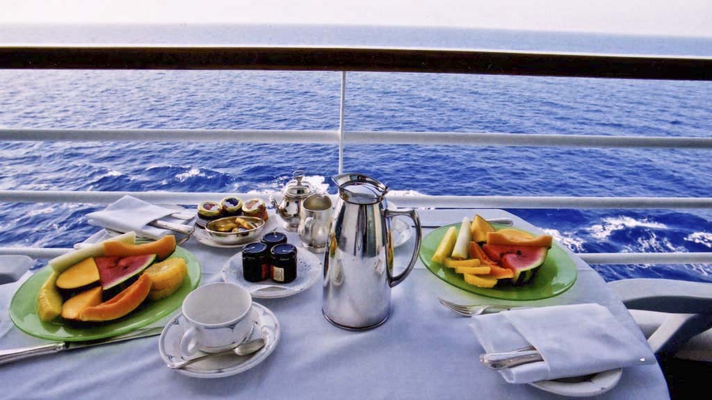 Even breakfast a luxury cruise on Singapore holiday