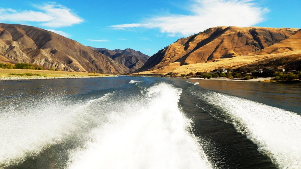 Jet boat in Hells Canyon Idahot 