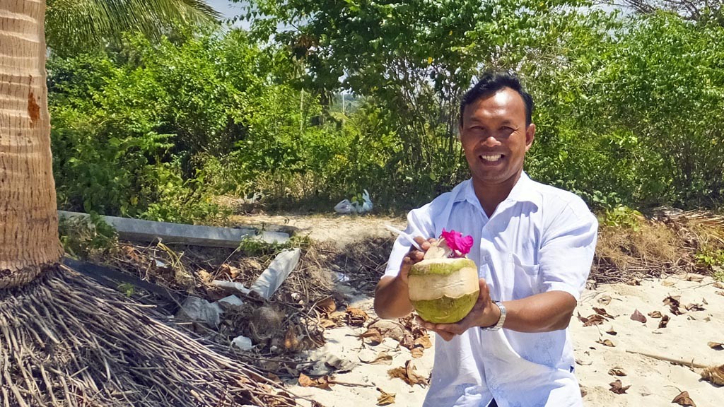 Coconut treat onbeach