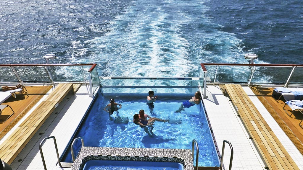 Infinity pool on Viking Star