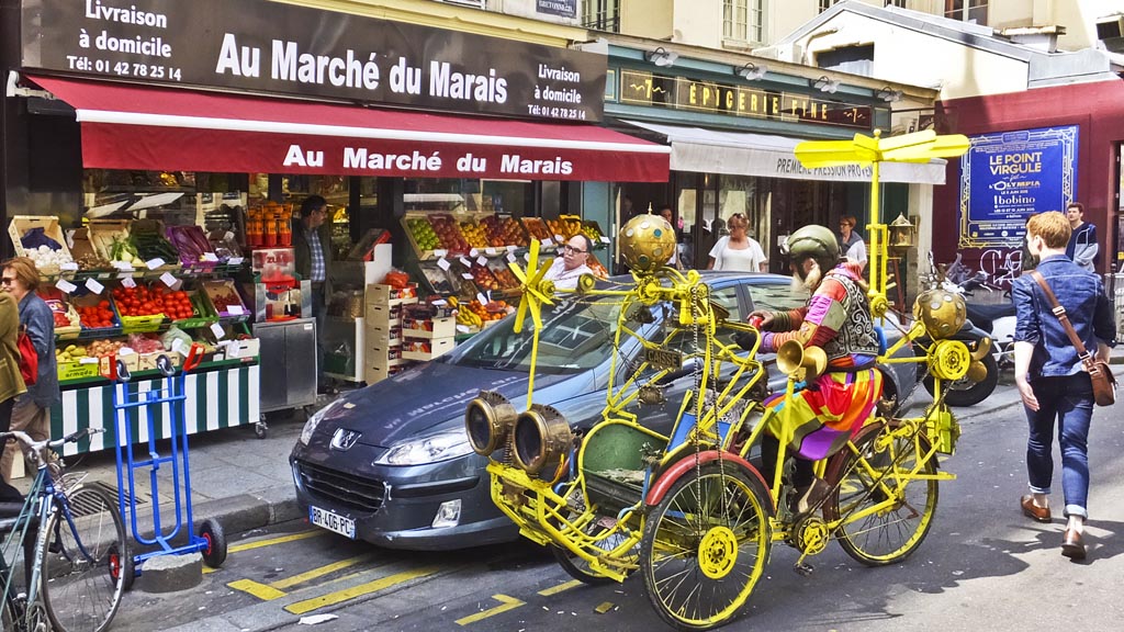 Arty character in Paris