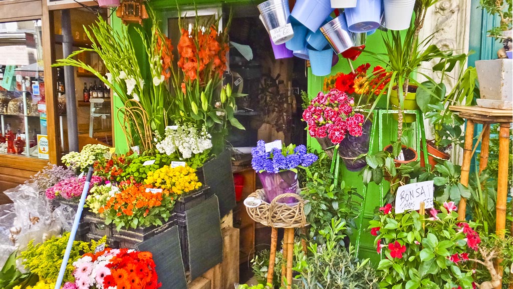 Paris flower stall