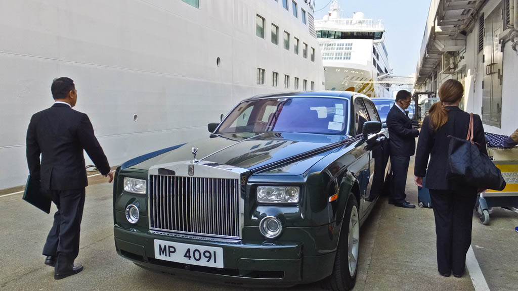 Rolls Royce at Hong Kong's Ocean Terminal