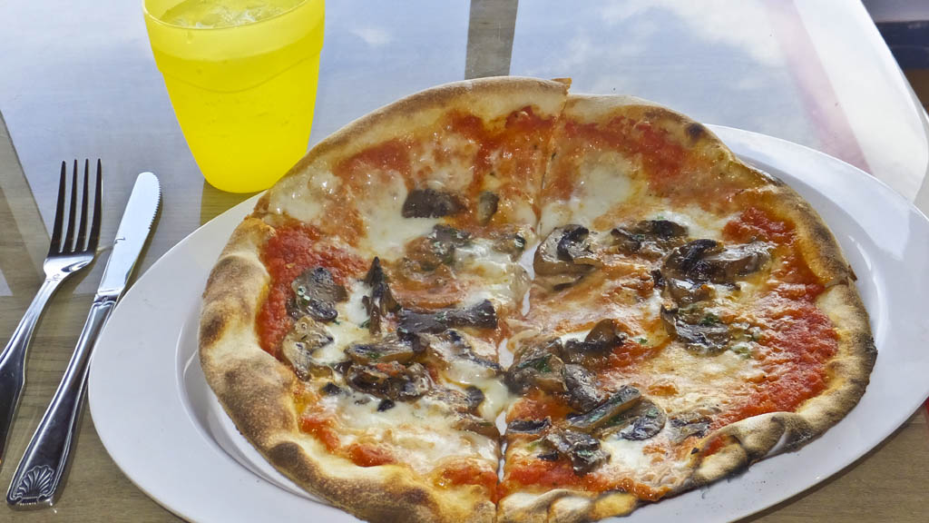 Pizza on Carnival Vista