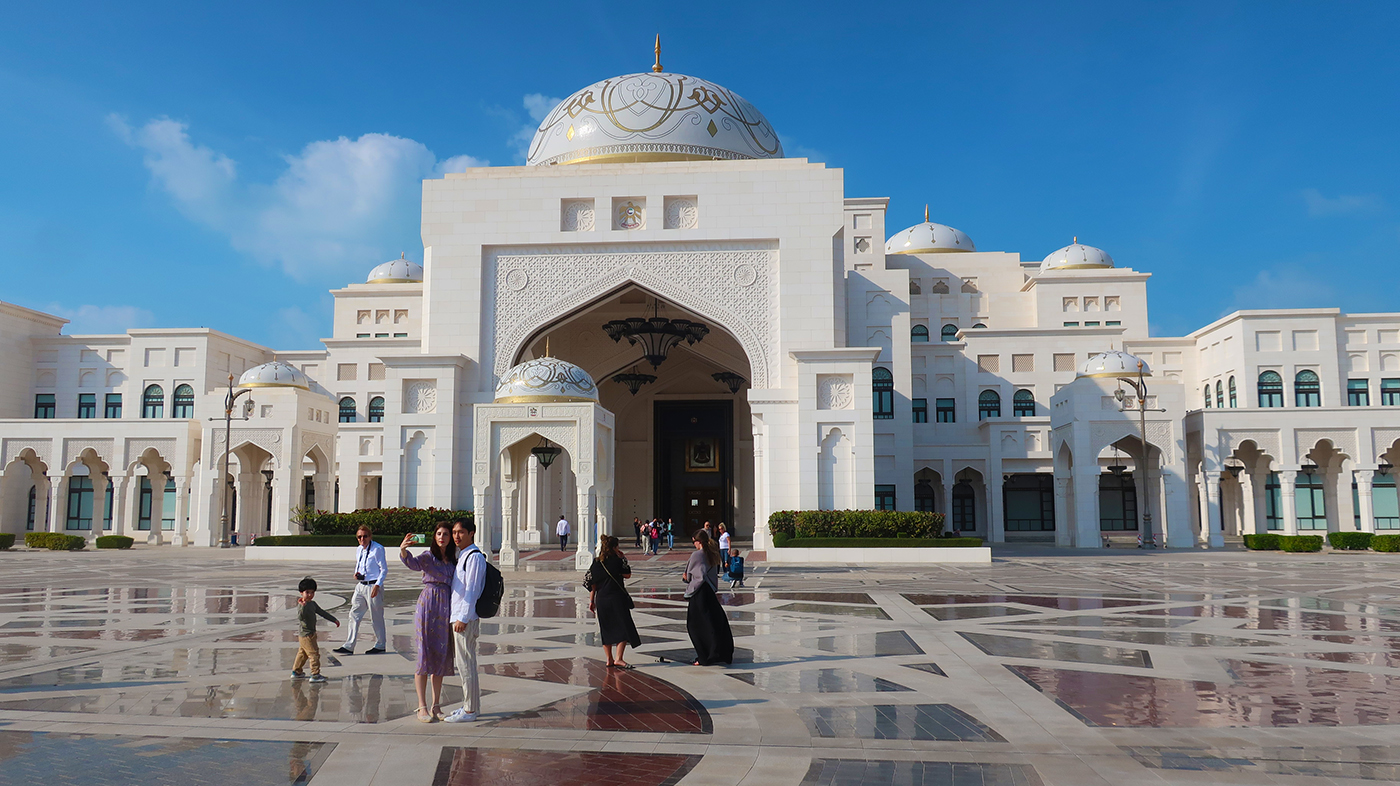 Presidential palace Abu Dhabi courtyard The Cruisington Times